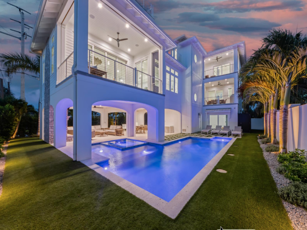 Luxury Beach Retreat on Anna Maria Island - Unforgettable Getaway
